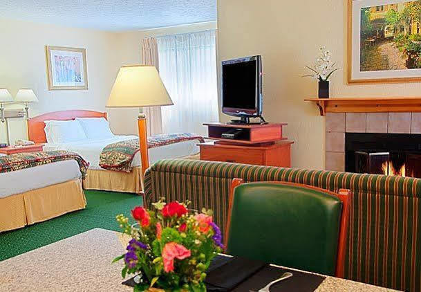 Sonesta Es Suites Cleveland Уестлейк Екстериор снимка
